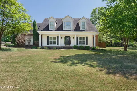 156 Oak Grove Dr, Byhalia, MS 38611