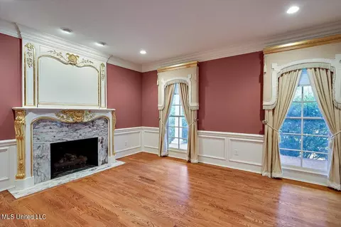 Living - 402 Dogwood Pl, Flowood, MS 39232 photo 3 of 9