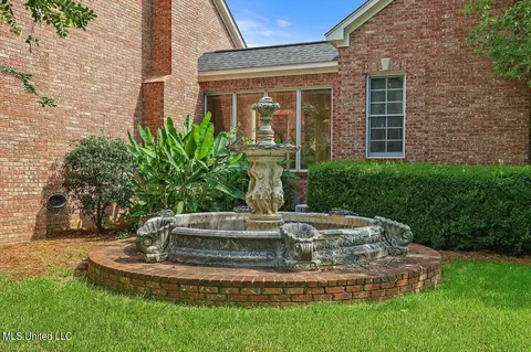 Exterior - 402 Dogwood Pl, Flowood, MS 39232 photo 7 of 24