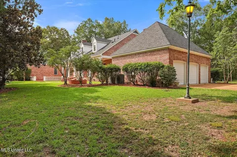 Exterior - 402 Dogwood Pl, Flowood, MS 39232 photo 14 of 24