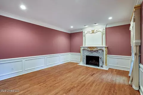 Living - 402 Dogwood Pl, Flowood, MS 39232 photo 1 of 9