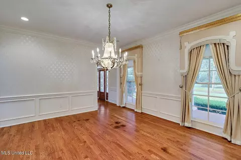 Dining - 402 Dogwood Pl, Flowood, MS 39232 photo 3 of 4