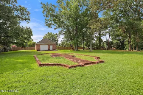 Exterior - 402 Dogwood Pl, Flowood, MS 39232 photo 21 of 24