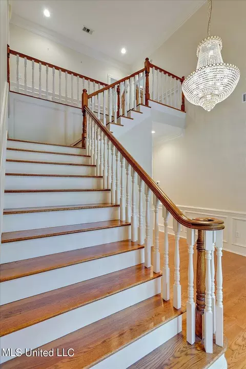 Entry Way - 402 Dogwood Pl, Flowood, MS 39232 photo 6 of 8