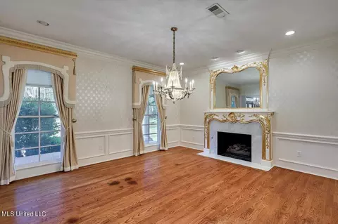 Dining - 402 Dogwood Pl, Flowood, MS 39232 photo 2 of 4