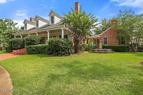 Exterior - 402 Dogwood Pl, Flowood, MS 39232 photo 6 of 24