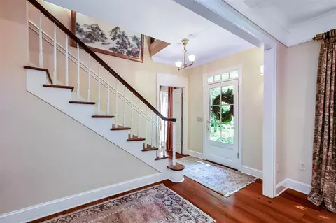 Entry Way - 2124 Eastover Dr, Jackson, MS 39211 photo 1 of 4