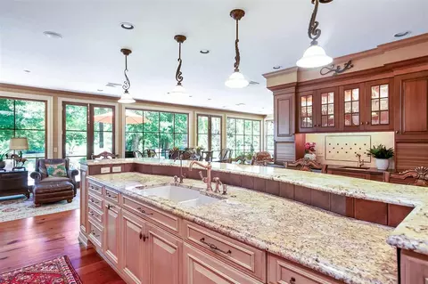 Kitchen - 2124 Eastover Dr, Jackson, MS 39211 photo 3 of 3