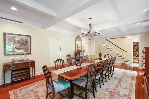 Dining - 2124 Eastover Dr, Jackson, MS 39211 photo 2 of 3