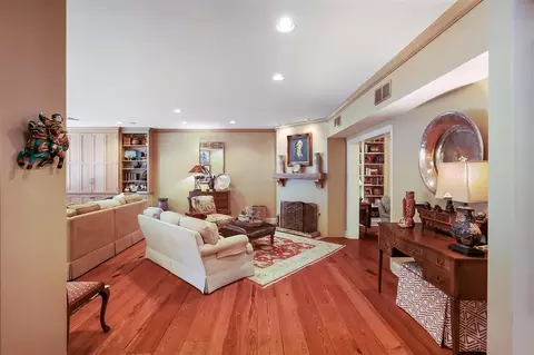 Living - 2124 Eastover Dr, Jackson, MS 39211 photo 4 of 7