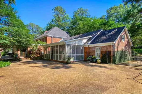 Exterior - 2124 Eastover Dr, Jackson, MS 39211 photo 8 of 13