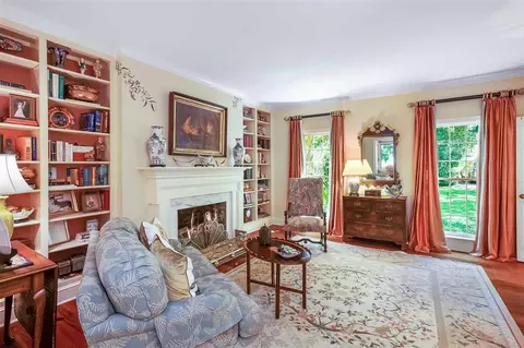 Living - 2124 Eastover Dr, Jackson, MS 39211 photo 6 of 7