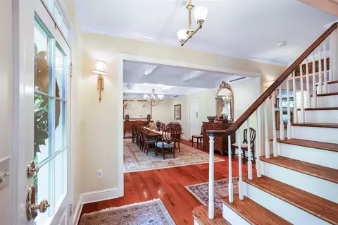 Entry Way - 2124 Eastover Dr, Jackson, MS 39211 photo 2 of 4