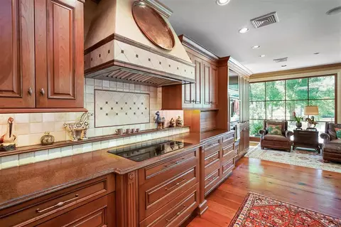 Kitchen - 2124 Eastover Dr, Jackson, MS 39211 photo 2 of 3