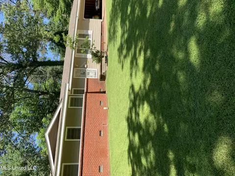 3133 Peterson Dr, Jackson, MS 39212