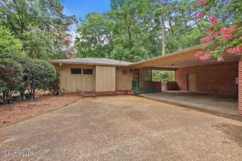 Exterior - 5519 Ridgewood Rd, Jackson, MS 39211 photo 3 of 29