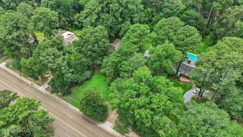 View/Area - 5519 Ridgewood Rd, Jackson, MS 39211 photo 6 of 12