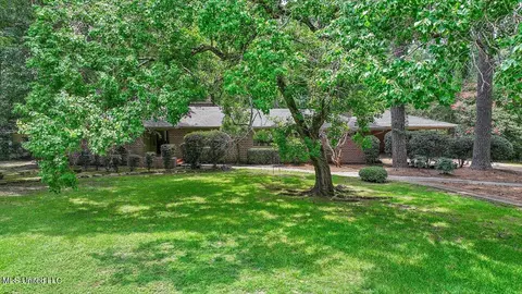 Exterior - 5519 Ridgewood Rd, Jackson, MS 39211 photo 16 of 29
