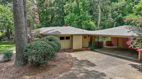 Exterior - 5519 Ridgewood Rd, Jackson, MS 39211 photo 20 of 29