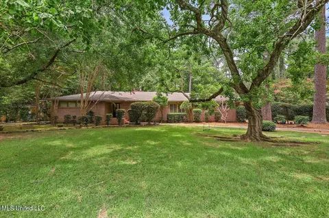 5519 Ridgewood Rd, Jackson, MS 39211