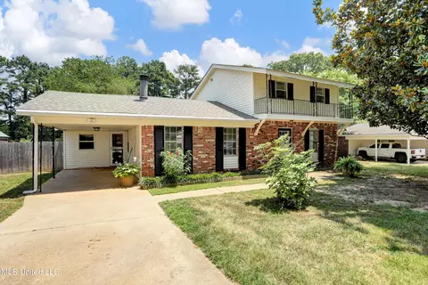 1330 Pontotoc St, Hernando, MS 38632