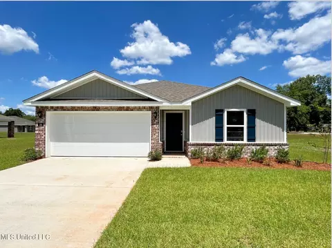 34 Sunset Dr, Lucedale, MS 39452
