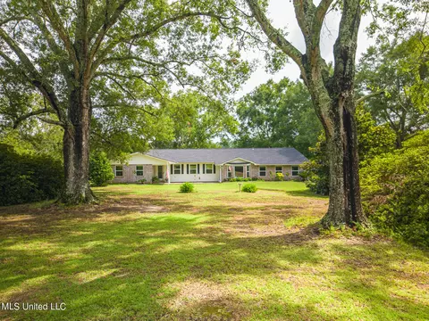 21377 Houston Ladner Rd, Saucier, MS 39574