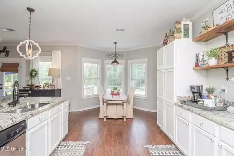 Kitchen - 116 Mountain View Rd, Brandon, MS 39042 photo 2 of 3