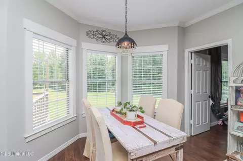 Dining - 116 Mountain View Rd, Brandon, MS 39042 photo 2 of 2