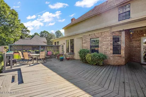 Exterior - 5909 Canterbury Rd, Jackson, MS 39206 photo 3 of 8