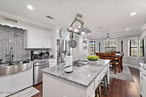 Kitchen - 5909 Canterbury Rd, Jackson, MS 39206 photo 2 of 4