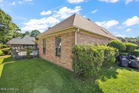 Exterior - 5909 Canterbury Rd, Jackson, MS 39206 photo 8 of 8