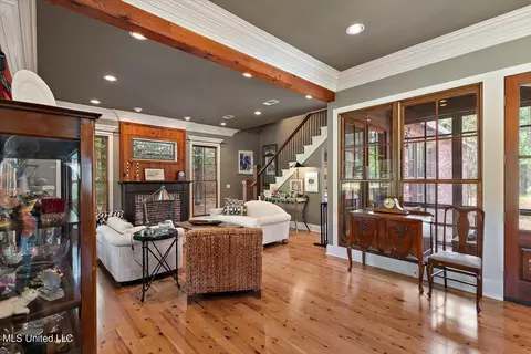 Living - 131 Penn Rd, Canton, MS 39046 photo 1 of 2