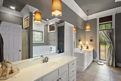 Bath - 131 Penn Rd, Canton, MS 39046 photo 1 of 2