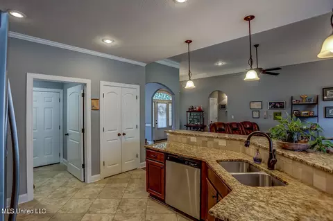 143 W Shady Lane Cv, Hernando, MS 38632 photo 14