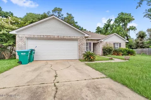 4032 Southern Oaks Dr, Gulfport, MS 39507
