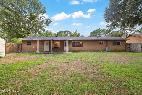 350 Beechcrest Dr, Jackson, MS 39211 photo 21