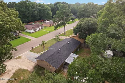 350 Beechcrest Dr, Jackson, MS 39211 photo 24