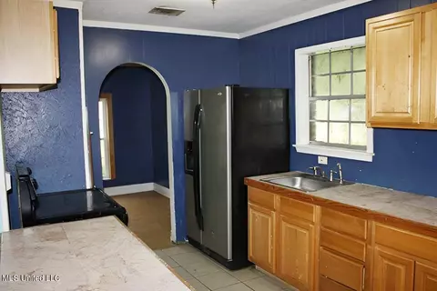 2404 Mapleton Cir, Gautier, MS 39553 photo 2