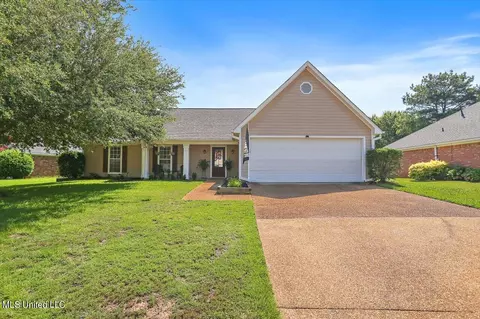 6016 Hawthorne Hill Rd, Flowood, MS 39232