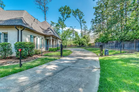 2024 E Northside Dr, Jackson, MS 39211 photo 6