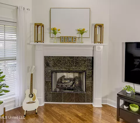 Living - 111 Dundee Cv, Clinton, MS 39056 photo 3 of 3