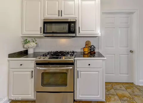 Kitchen - 111 Dundee Cv, Clinton, MS 39056 photo 1 of 4