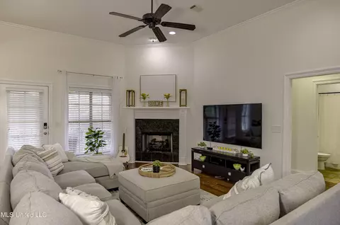 Living - 111 Dundee Cv, Clinton, MS 39056 photo 1 of 3