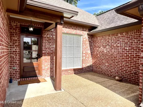196 Amethyst Dr, Brandon, MS 39047 photo 2