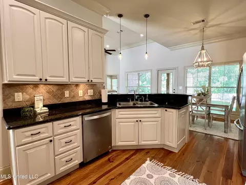 196 Amethyst Dr, Brandon, MS 39047 photo 21