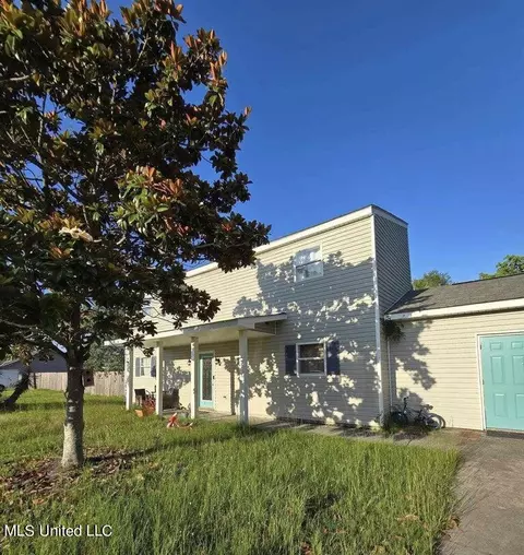 118 Spanish Cv, Waveland, MS 39576