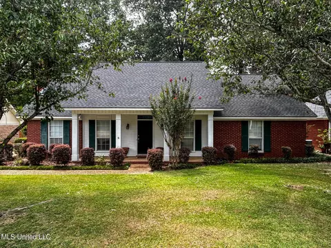 947 Baytree Dr, Flowood, MS 39232