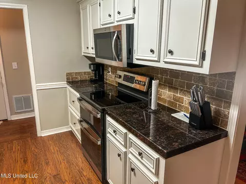 947 Baytree Dr, Flowood, MS 39232 photo 9