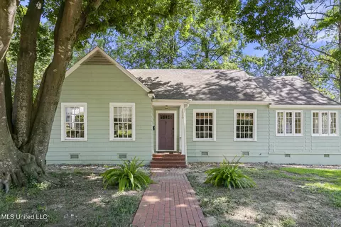 1520 Greymont St, Jackson, MS 39202